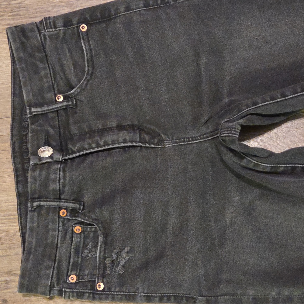 AEO • Black Distressed Skinny Jeans - Picture 6 of 8